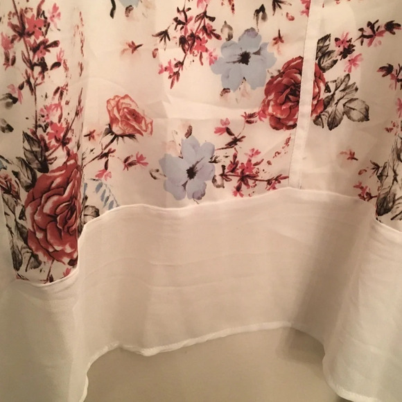 Torrid lightweight floral print pull over top. - Picture 3 of 6